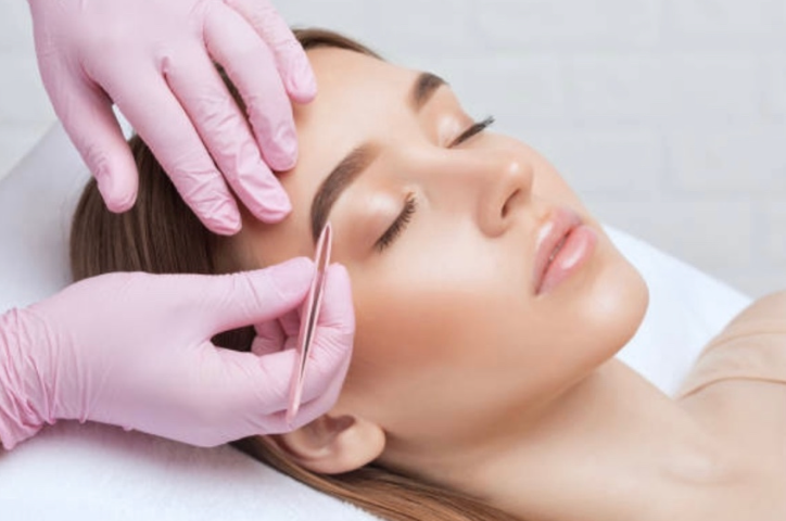 SHAPING DELLE SOPRACCIGLIA